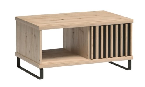 C8 stolik z nóżkami.