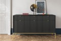 Komoda szeroka Novi czarna aranżacja złote nogi