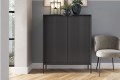 Komoda wysoka Novi czarna aranżacja