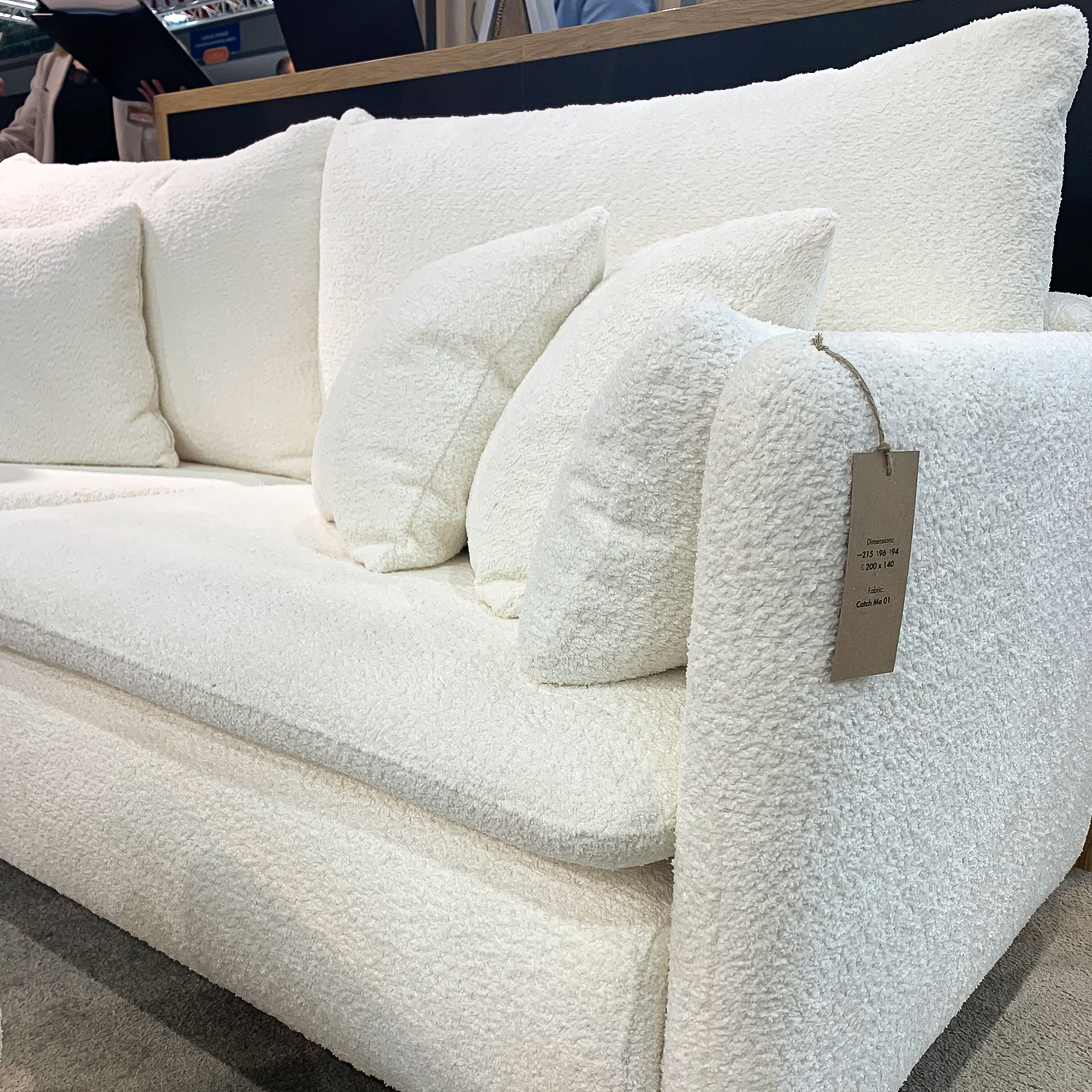 modne tkaniny do salonu